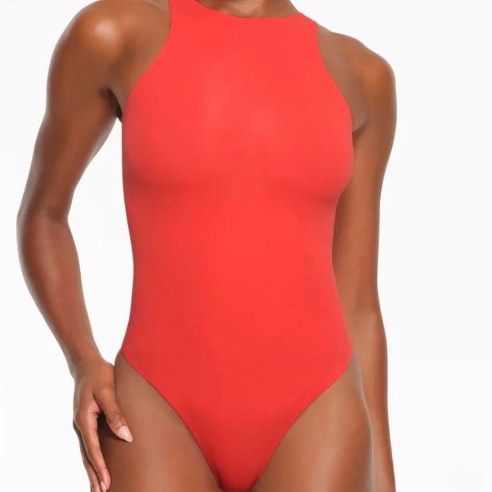 Skims fits everybody red bodysuit